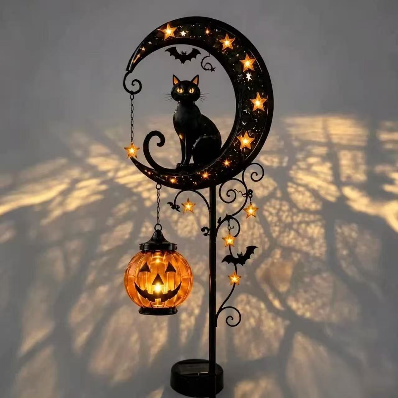 ハロウィーンの黒猫とカボチャの月をモチーフにしたガーデンラン - Pumpkin Lantern Halloween のレビューと価格